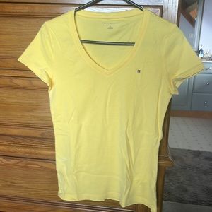 EUC Tommy Hilfiger Vneck